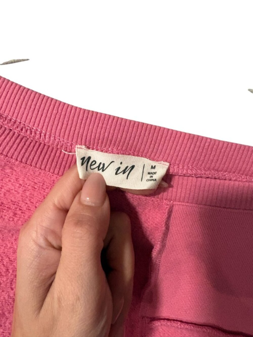 New In Cropped Sweatshirt - Picture 5 of 6